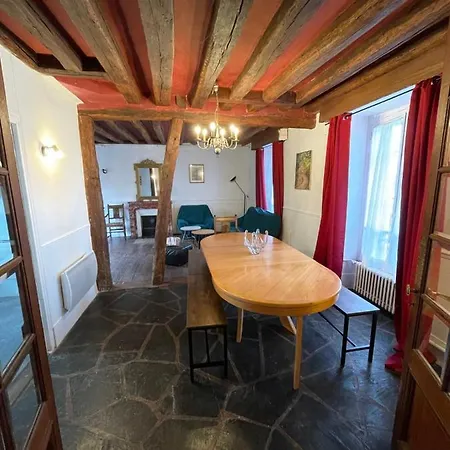 Maison Familiale Ancienne Proche