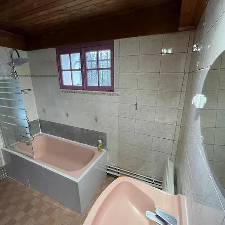 Maison Familiale Ancienne Proche *